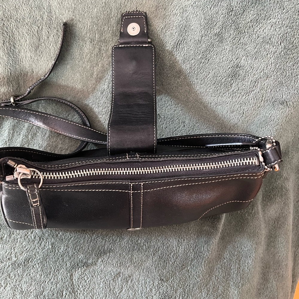 Coach Black Leather Shoulder Bag - Picture 5 of 7